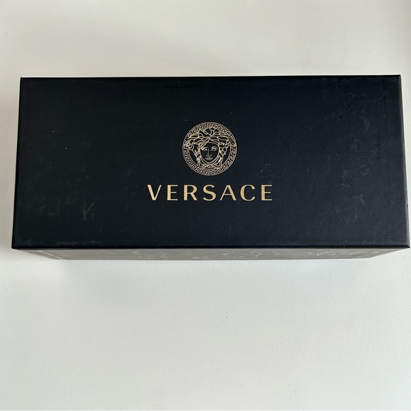 Versace large hard black case - Picture 6 of 6